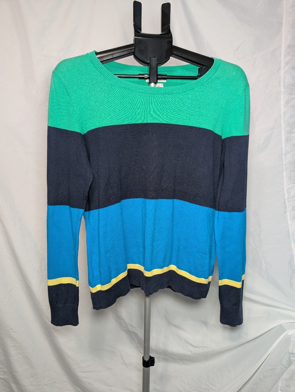 Women's Van Heusen Fine Knit Sweater, Color Block Stripes, Size L